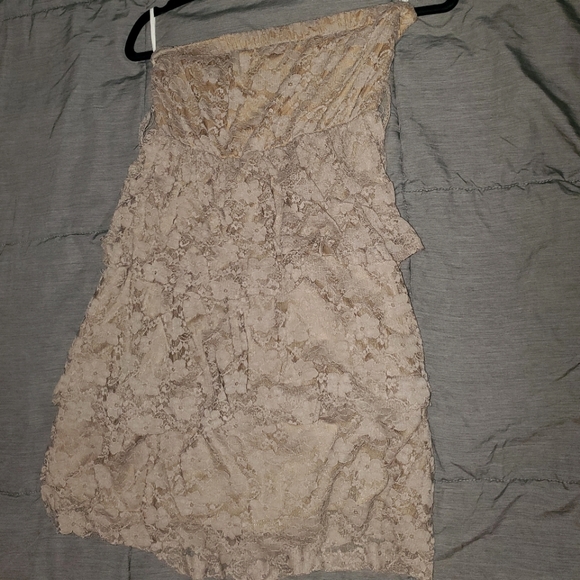 Dresses & Skirts - Strapless lace (mid thigh) dress
